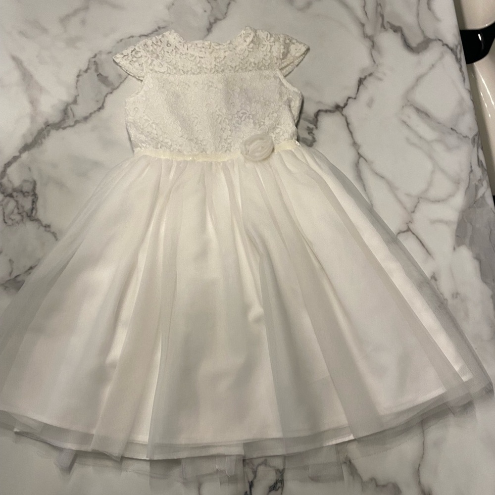 Girls size 10 flower girl or first communion dress made by Newberry
